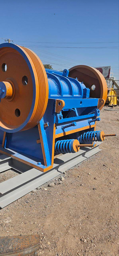 شرکت آکو سنگ شکن کویر