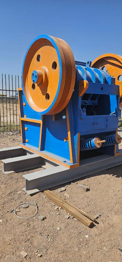 شرکت آکو سنگ شکن کویر